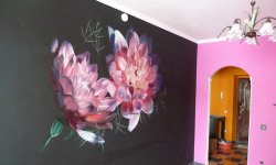Как красиво разрисовать стену в комнате своими руками