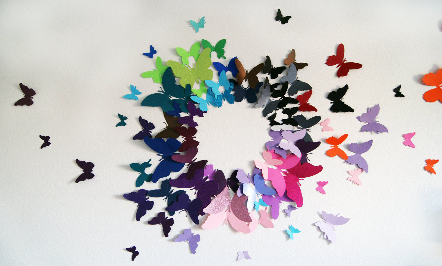 Бабочки на стене: как их сделать и как оживить в интерьере