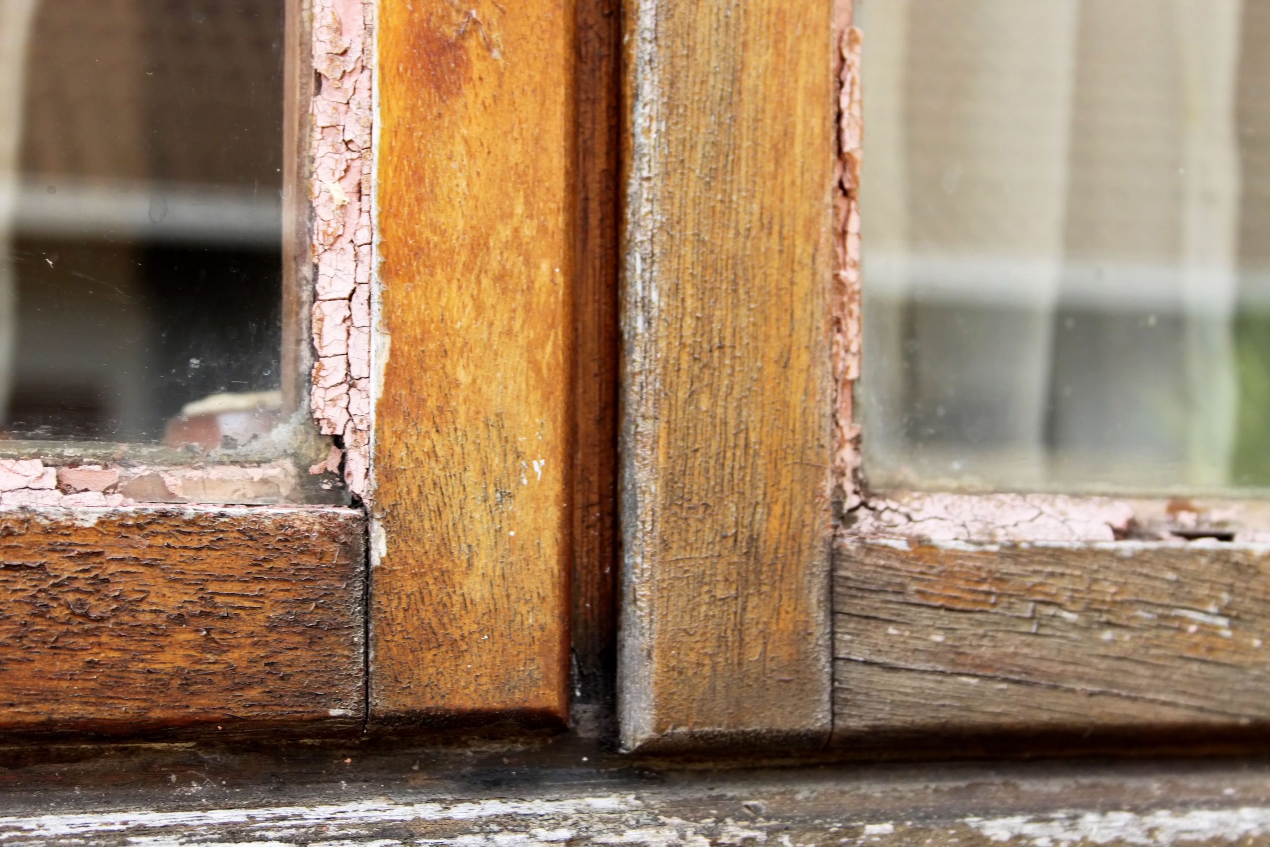 Трещин на зиму. Деревянные окна. Оконная рама деревянная. Деревянные рамы для окон. Реставрируем старые деревянные окна.
