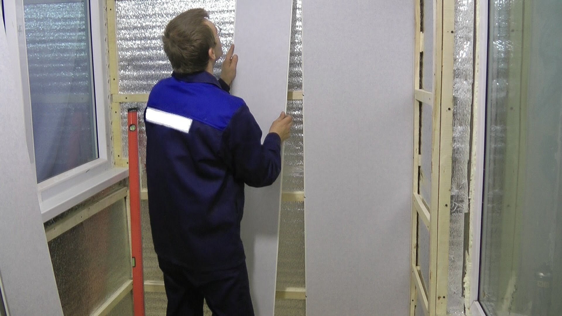 Отделка стен пластиковыми панелями: монтаж обрешетки и обшивка