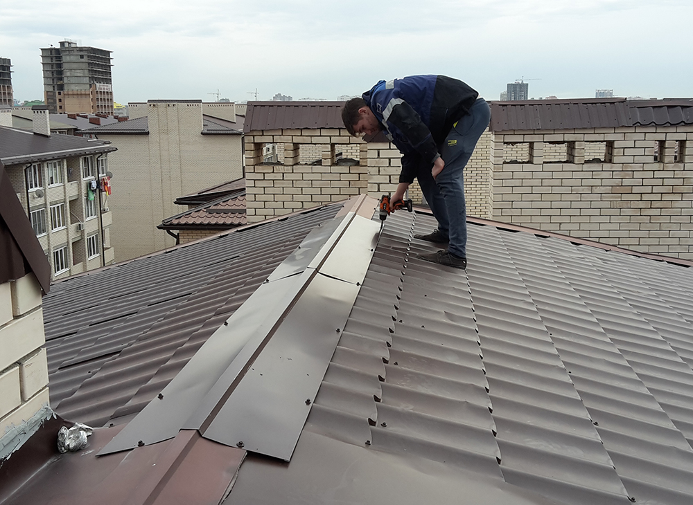 Конек крыши – соединительный элемент крыши, предохраняющий от попадания влаги и мусора